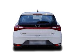 Weiss Gebraucht 2021 Hyundai i20 Select Kleinwagen | 15.528 € (Etwas zu teuer)