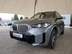 Grau Gebraucht 2024 BMW X5 M Sport SUV | 78.922 €