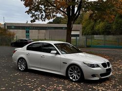 Weiß Gebraucht 2009 BMW 525 M Sport Limousine | 14.999 €