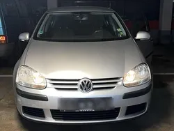 Silber Gebraucht 2004 VW Golf V Kleinwagen | 2.300 € (Fairer Preis)