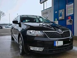Schwarz Gebraucht 2016 Skoda Rapid Limousine | 9.000 € (Fairer Preis)
