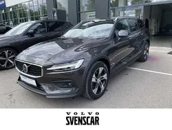 Gebraucht 2023 Volvo V60 CC Kombi | 39.790 € (Etwas zu teuer)