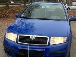 Blau Gebraucht 2006 Skoda Fabia Kombi | 500 €
