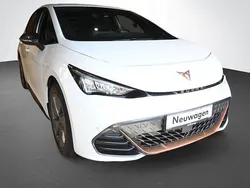 Weiß Gebraucht 2023 Cupra Born Kleinwagen | 25.900 €