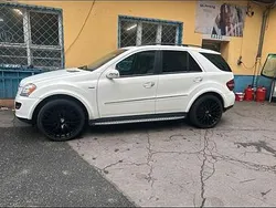 Weiß Gebraucht 2006 Mercedes ML500 AMG SUV | 8.000 €