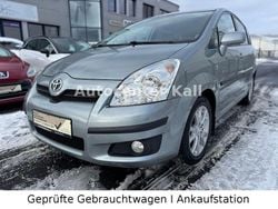 Silber Gebraucht 2009 Toyota Corolla Verso Team Van / Kleinbus | 6.990 € (Teuer)