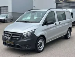 Silber Gebraucht 2021 Mercedes Vito Van / Kleinbus | 34.990 € (Fairer Preis)