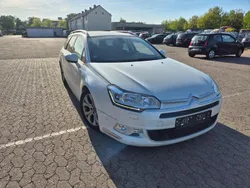 Weiß Gebraucht 2016 Citroën C5 Kombi | 4.900 €