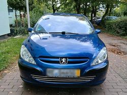 Blau Gebraucht 2002 Peugeot 307 Kleinwagen | 1.200 €