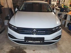 Weiß Gebraucht 2020 VW Passat Business Kombi | 17.000 € (Fairer Preis)