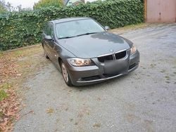 Grau Gebraucht 2007 BMW 320 Limousine | 2.600 € (Superpreis)