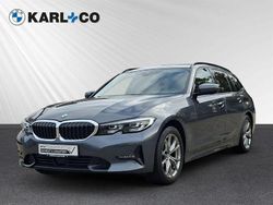 Grau Gebraucht 2021 BMW 318 Sport Line Kombi | 21.688 € (Fairer Preis)
