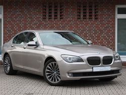 Silber Gebraucht 2009 BMW 730 Efficient Dynamics Limousine | 12.890 €