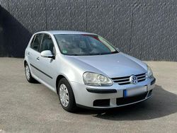 Silber Gebraucht 2006 VW Golf V Kleinwagen | 2.600 € (Guter Preis)