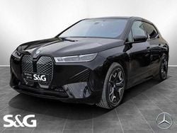 Black sapphire metallic Gebraucht 2023 BMW iX Executive SUV | 69.990 € (Guter Preis)