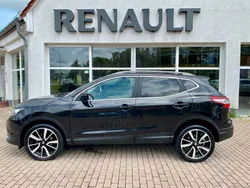 Schwarz Gebraucht 2017 Nissan Qashqai Tekna SUV | 12.999 € (Guter Preis)