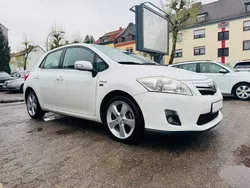 Weiß Gebraucht 2010 Toyota Auris Hybrid Executive Limousine | 7.900 € (Fairer Preis)
