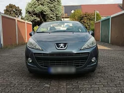 Grau Gebraucht 2010 Peugeot 207 CC Platinum Cabrio | 5.600 € (Fairer Preis)