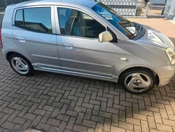 Silber Gebraucht 2004 Kia Picanto EX Kleinwagen | 900 € (Fairer Preis)