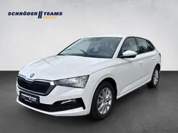 Weiß Gebraucht 2021 Skoda Scala Ambition Kleinwagen | 16.690 € (Fairer Preis)