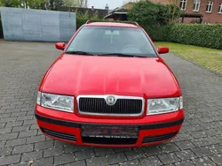 Rot Gebraucht 2004 Skoda Octavia Kombi | 2.799 € (Guter Preis)