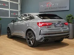Grau Gebraucht 2023 Audi RS Q3 Sportback Advanced SUV | 61.750 € (Fairer Preis)
