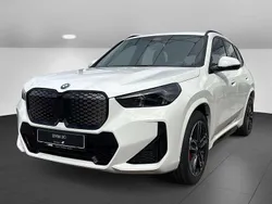 Alpinweiss iii Neu 2025 BMW iX1 M Sport SUV | 69.799 €