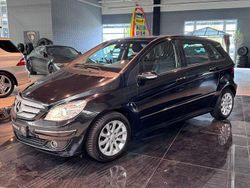 Schwarz Gebraucht 2006 Mercedes B200 Van / Kleinbus | 4.995 € (Teuer)