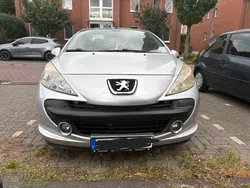 Grau Gebraucht 2007 Peugeot 207 CC Cabrio | 3.800 €
