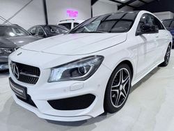 Weiß Gebraucht 2016 Mercedes CLA180 AMG line Limousine | 18.890 € (Etwas zu teuer)