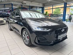 Schwarz Neu 2024 Ford Focus ST-Line X Limousine | 27.590 € (Guter Preis)