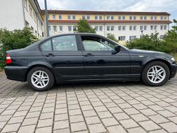 Schwarz Gebraucht 2001 BMW 316 Limousine | 2.000 €