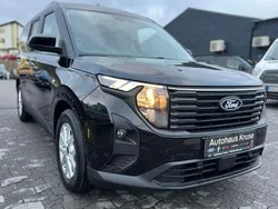 Schwarz Neu 2025 Ford Tourneo Courier Titanium Van / Kleinbus | 27.150 € (Fairer Preis)