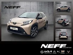 Ginger beige (4u9)/ black mica Neu 2025 Toyota Aygo Kleinwagen | 17.790 €