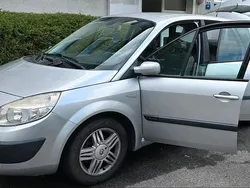 Grau Gebraucht 2006 Renault Scénic II Van / Kleinbus | 1.650 €