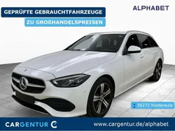 Manufaktur opalithweiß bright Gebraucht 2022 Mercedes C200 Avantgarde Kombi | 24.695 € (Guter Preis)