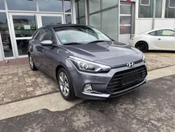 Grau Gebraucht 2016 Hyundai i20 Trend Coupé | 11.750 € (Etwas zu teuer)