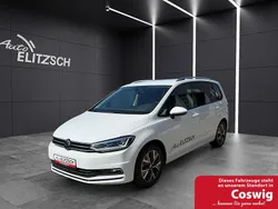 Pure white Gebraucht 2023 VW Touran Move Van / Kleinbus | 34.980 € (Fairer Preis)