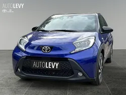 Juniper blue metallic/ night sky black Gebraucht 2024 Toyota Aygo Basis Kleinwagen | 17.888 € (Fairer Preis)