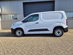 Weiß Gebraucht 2024 Peugeot Partner Van | 20.490 € (Etwas zu teuer)