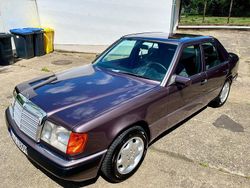 Violet Gebraucht 1991 Mercedes 300 Limousine | 11.000 €