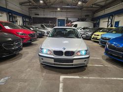 Silber Gebraucht 2002 BMW 330 Sport Line Limousine | 7.900 € (Fairer Preis)
