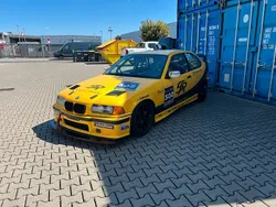 Weiß Gebraucht 1996 BMW 318 Compact Competition Edition Kleinwagen | 29.999 €