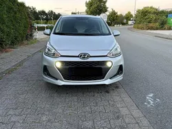 Silber Gebraucht 2018 Hyundai i10 Passion Kleinwagen | 8.200 € (Guter Preis)