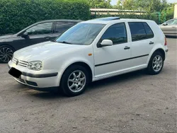 Weiß Gebraucht 1998 VW Golf IV Kleinwagen | 900 € (Guter Preis)