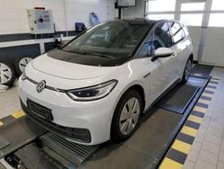 Gletscherweiß metallic schwarz Gebraucht 2022 VW ID.3 Pro Kleinwagen | 22.970 € (Guter Preis)