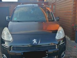 Schwarz Gebraucht 2014 Peugeot Partner Tepee Allure Van / Kleinbus | 7.490 € (Guter Preis)