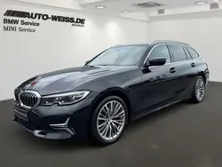 Schwarz, metallic Gebraucht 2022 BMW 320 Luxury Line Kombi | 33.700 € (Teuer)