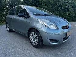 Grau Gebraucht 2009 Toyota Yaris Kleinwagen | 4.990 € (Etwas zu teuer)