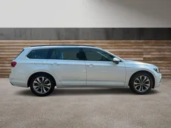 Weiß Gebraucht 2022 VW Passat Business Kombi | 15.900 € (Fairer Preis)
